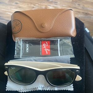 New Ray Ban RB2132 Wayfarer Sunglasses Black on Beige